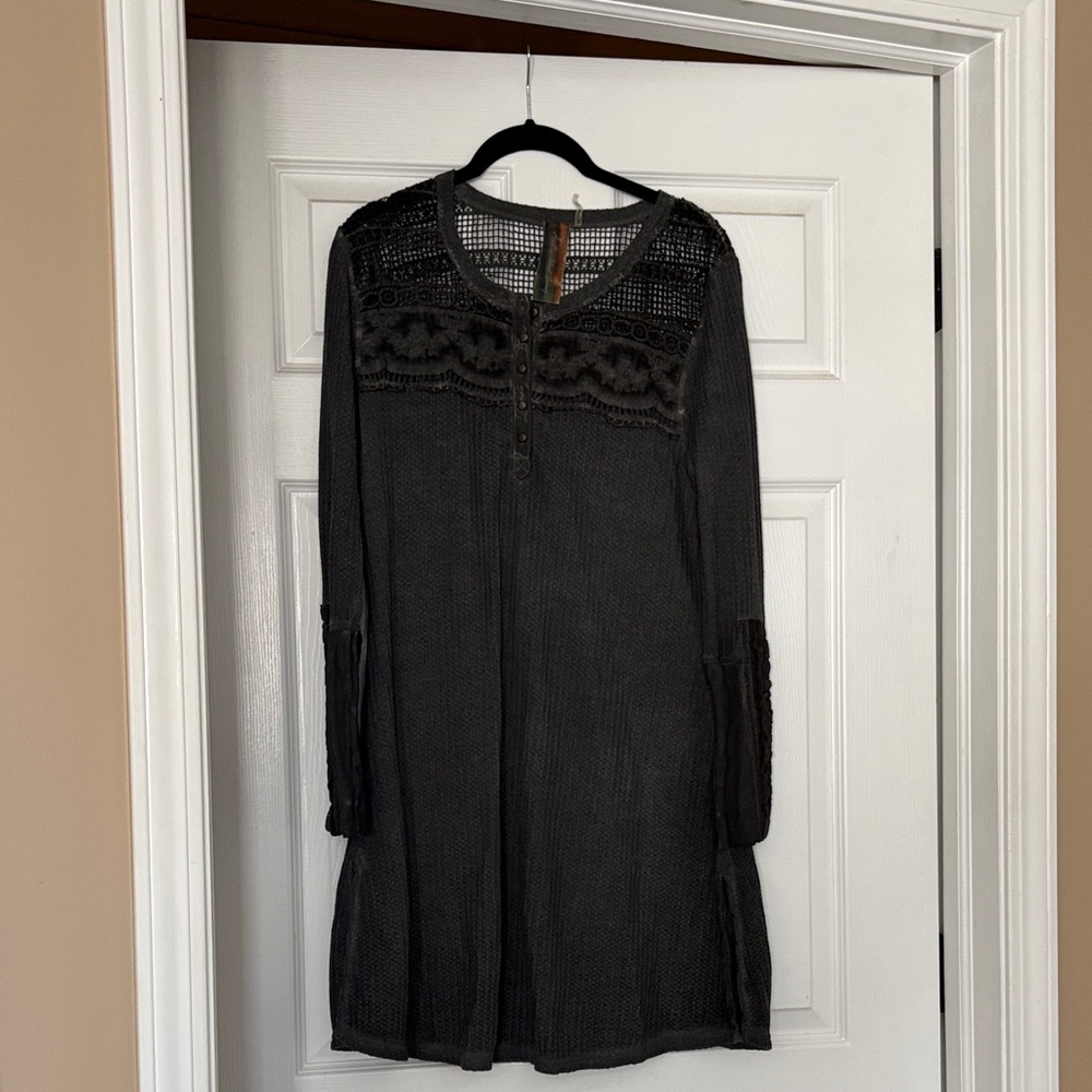 Aratta Elegant Black Long Sleeve Dress